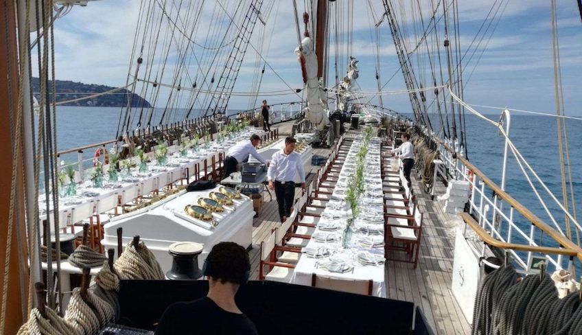 Segelschiff mieten - Fest auf dem Schiff