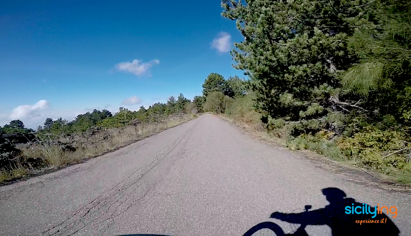 Miete ein Fahrrad Sizilien Sizilien Fahrradstrecken Sizilien Naturpark Alcantara