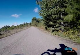 Miete ein Fahrrad Sizilien Sizilien Fahrradstrecken Sizilien Naturpark Alcantara