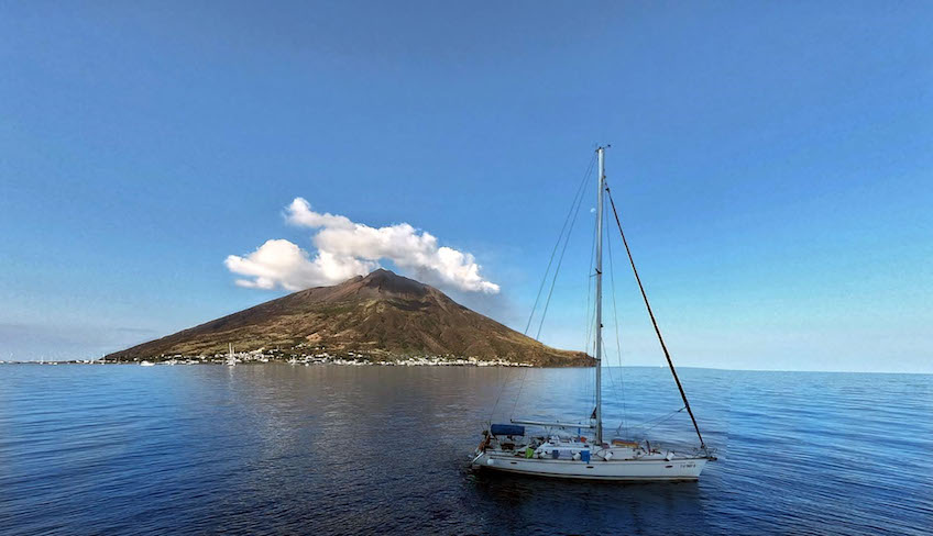 Exkursion auf dem Meer Wandertour Vulkan Sizilien Äolische Inseln