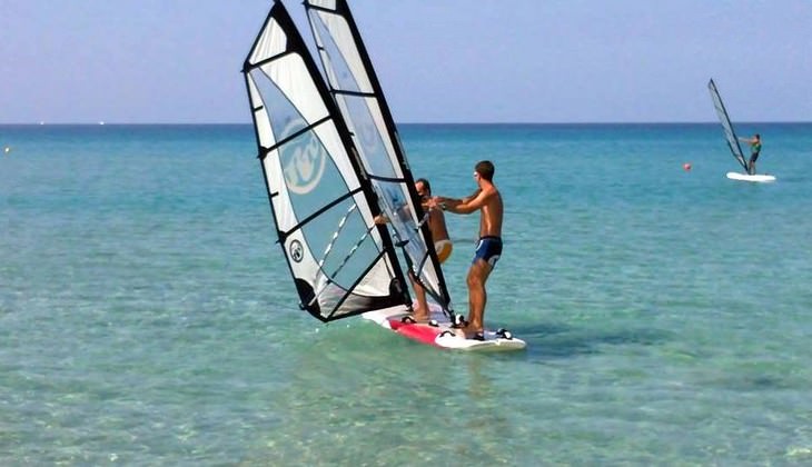 Windsurfkurse Italien - Windsurfing Spot