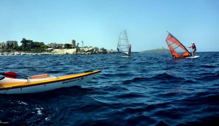 Windsurfkurse Italien - Windsurfing Spot