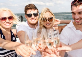 Aperitif auf dem Segelboot - Meer von Mondello 