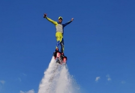 Wassersport Urlaub in Sizilien - Flyboard