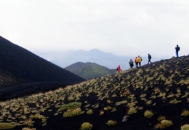 Zu Fuß auf dem Ätna Trekking Vulkan Zufluchtsorte Sizilien Vulkan